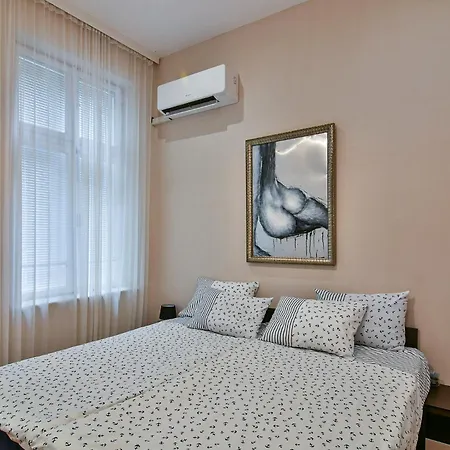 Apartment Aposto Center House-6pp Varna